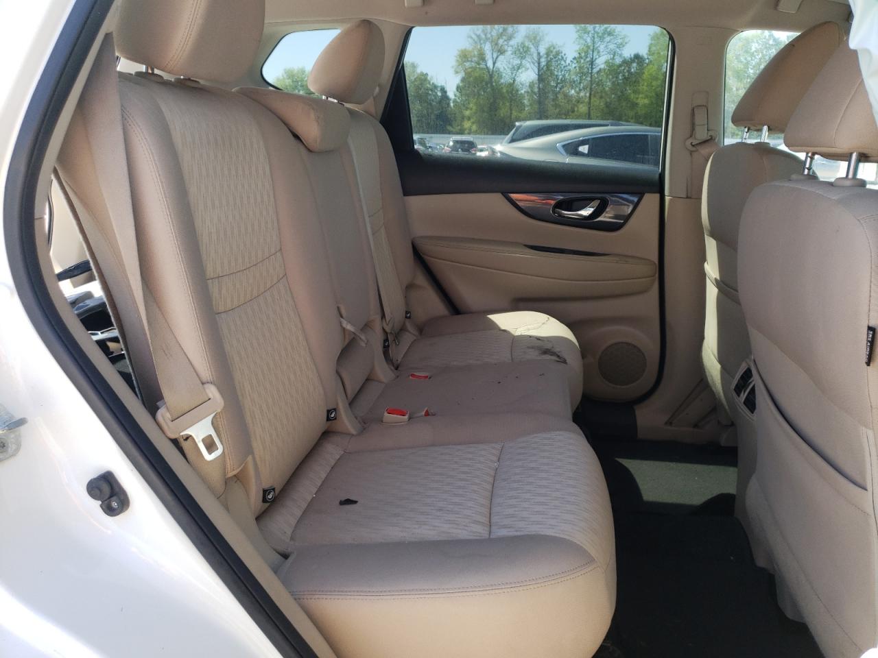 Photo 6 from auction – 2017 NISSAN ROGUE S with VIN KNMAT2MT0HP580106