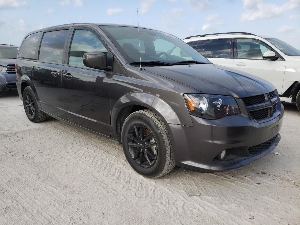 DODGE GRAND CARA 2019 with VIN 2C4RDGEG2KR670023 - Photo from auction