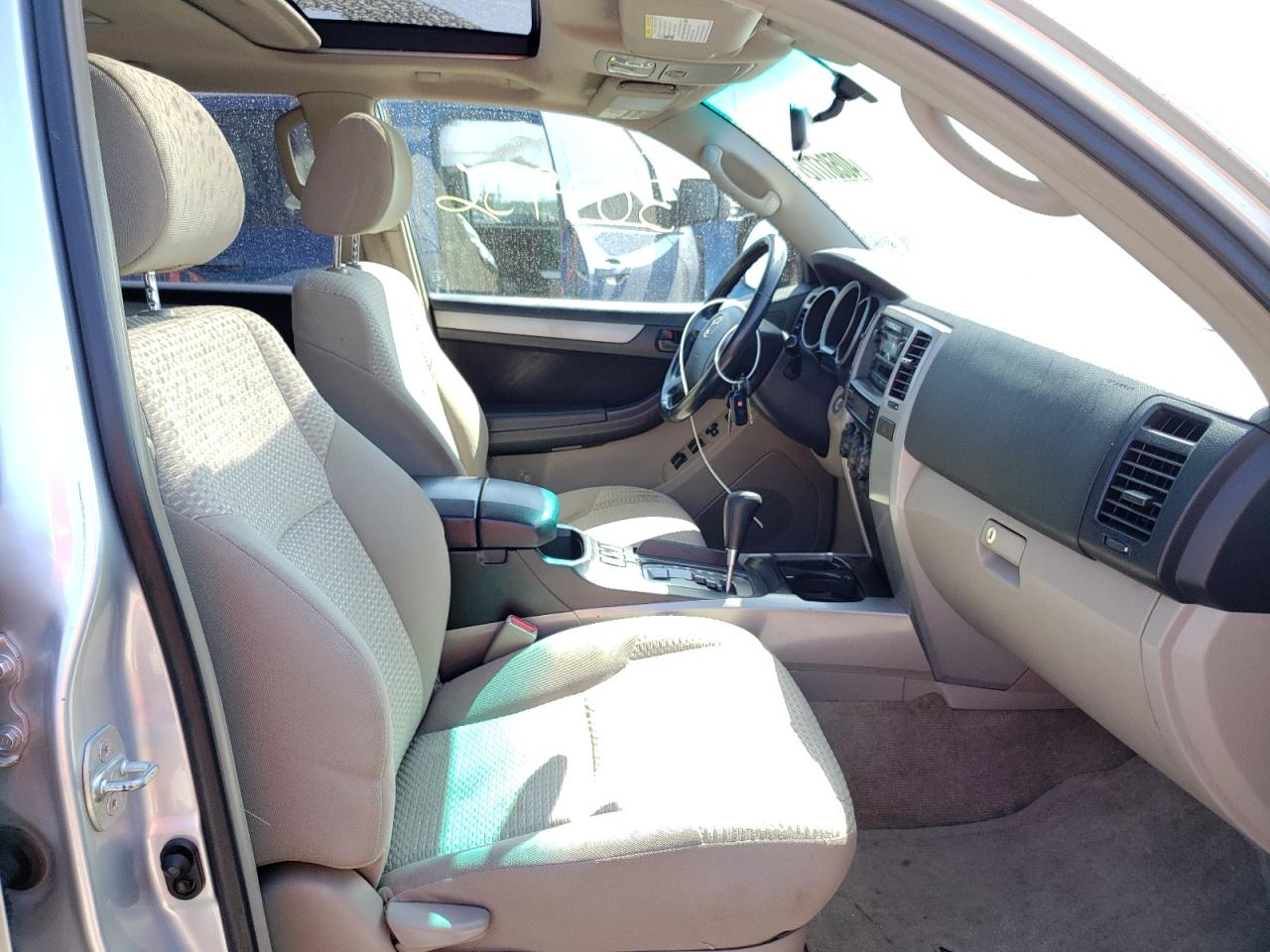 Photo 5 from auction – 2006 TOYOTA 4RUNNER SR with VIN JTEZU14RX68053580