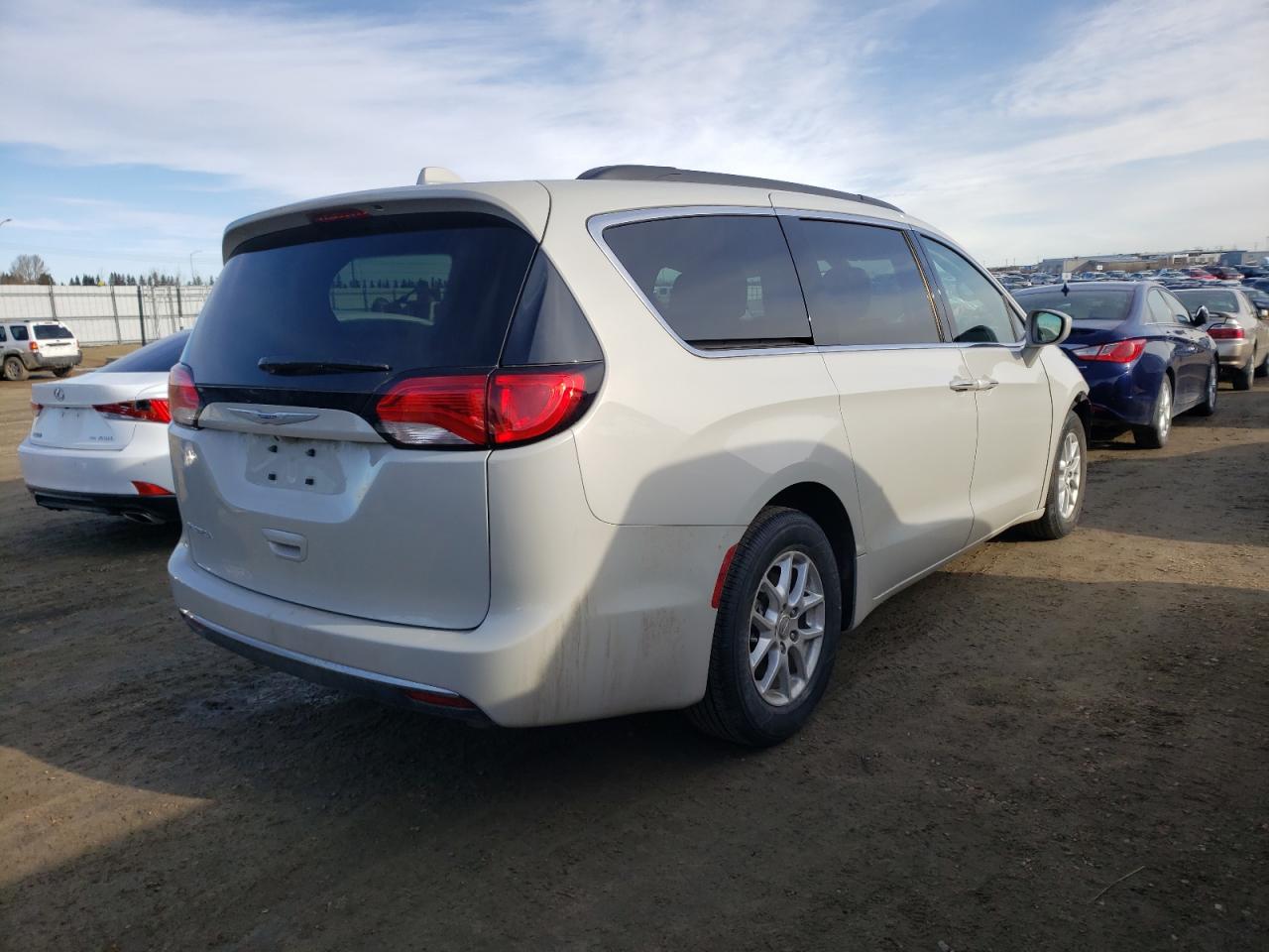 Photo 4 from auction – 2020 CHRYSLER PACIFICA T with VIN 2C4RC1FG8LR232431