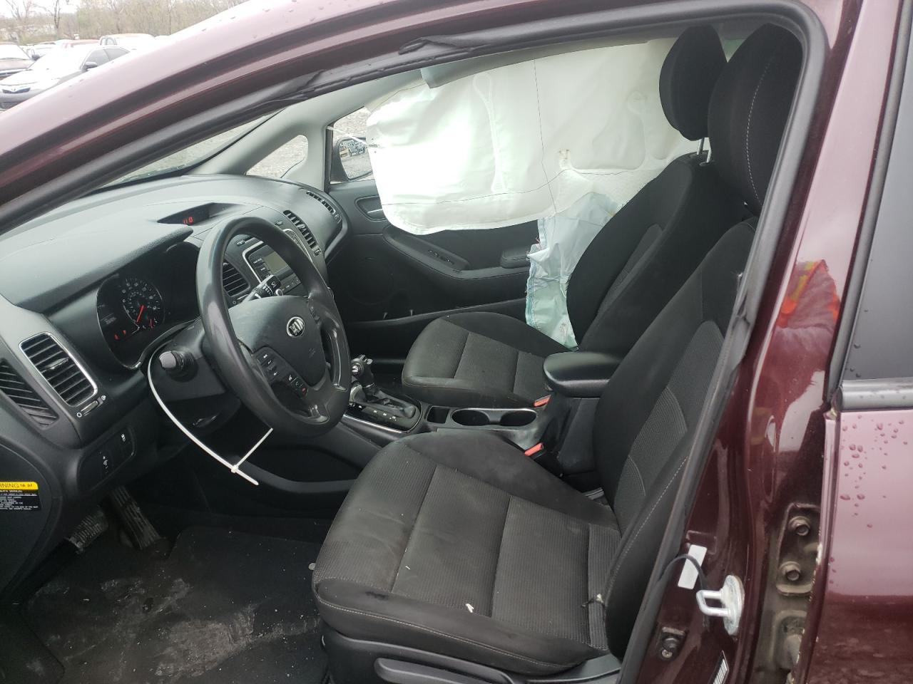 Photo 5 from auction – 2017 KIA FORTE LX with VIN 3KPFK4A78HE076978