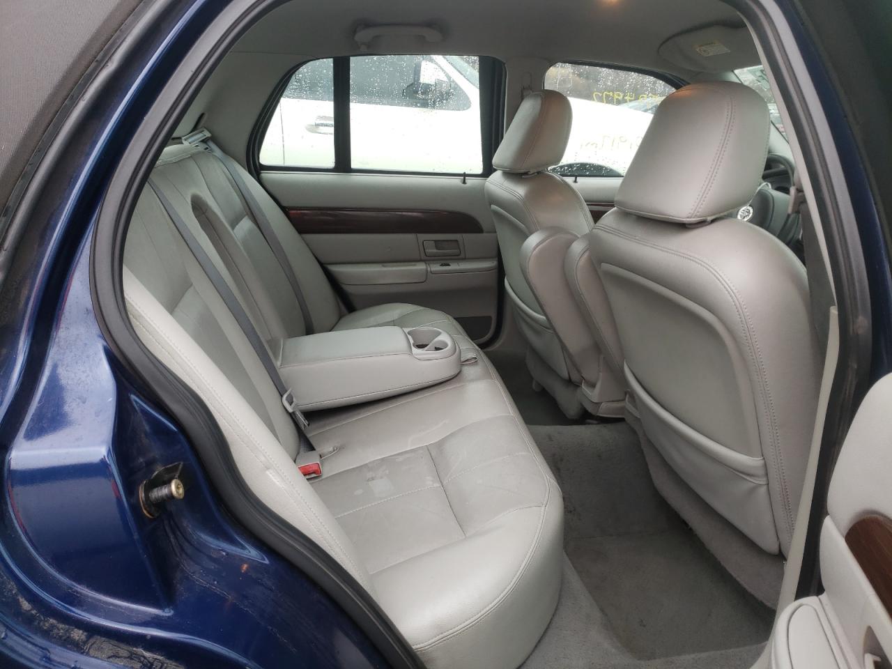 Photo 6 from auction – 2004 MERCURY GRAND MARQ with VIN 2MEFM74W34X635936