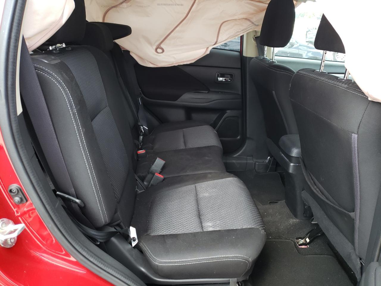 Photo 6 from auction – 2017 MITSUBISHI OUTLANDER with VIN JA4AD3A30HZ035626
