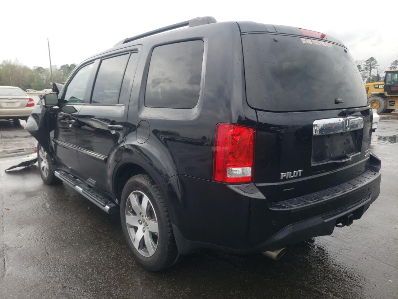Photo 3 from auction – 2015 HONDA PILOT TOUR with VIN 5FNYF4H99FB052314