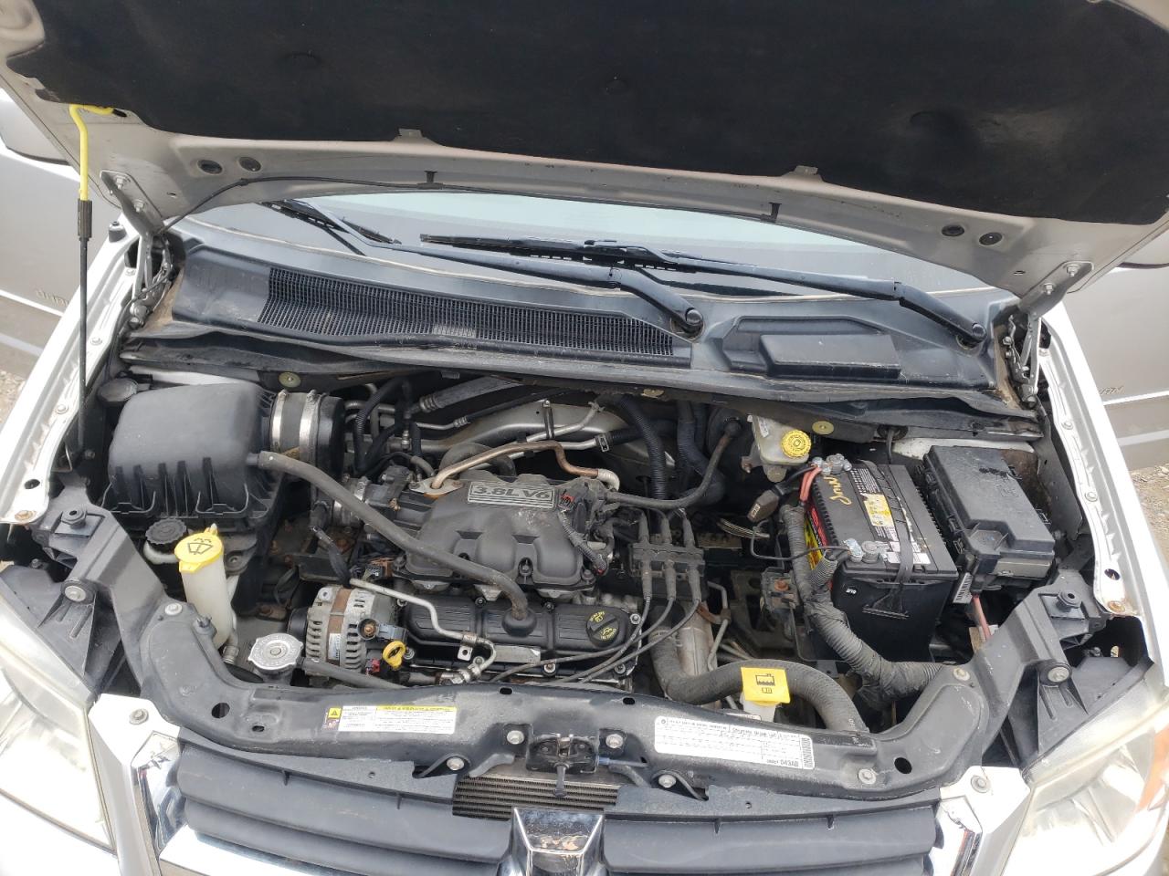 Photo 7 from auction – 2010 DODGE GRAND CARA with VIN 2D4RN5D12AR350426