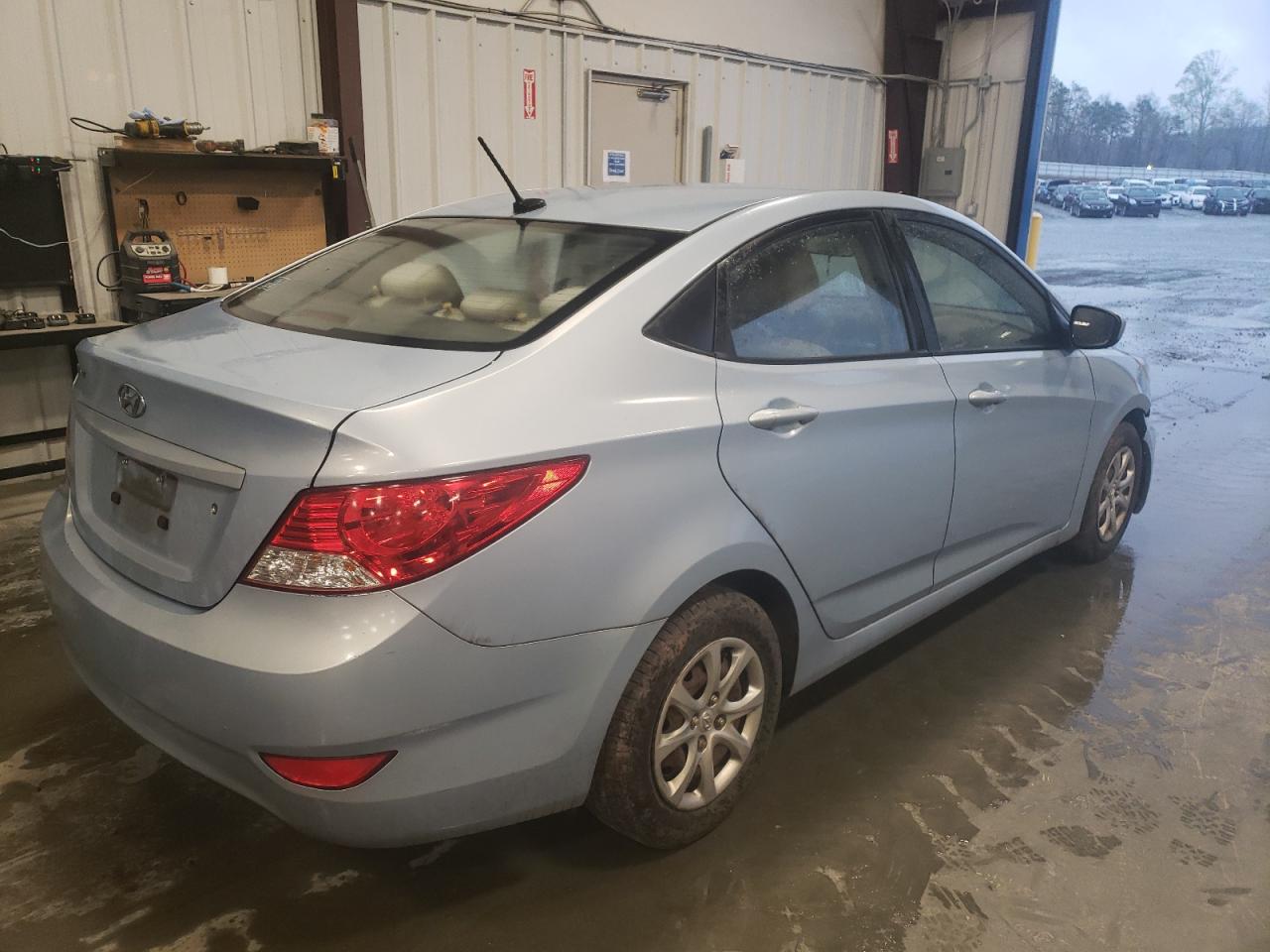 Photo 4 from auction – 2014 HYUNDAI ACCENT GLS with VIN KMHCT4AEXEU590922