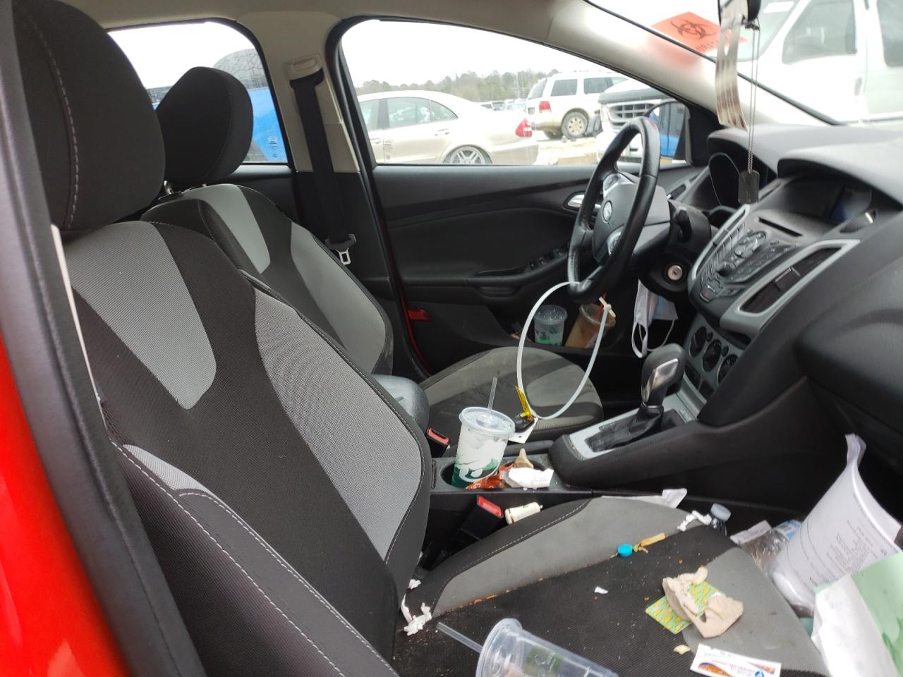 Photo 5 from auction – 2014 FORD FOCUS SE with VIN 1FADP3F2XEL257752