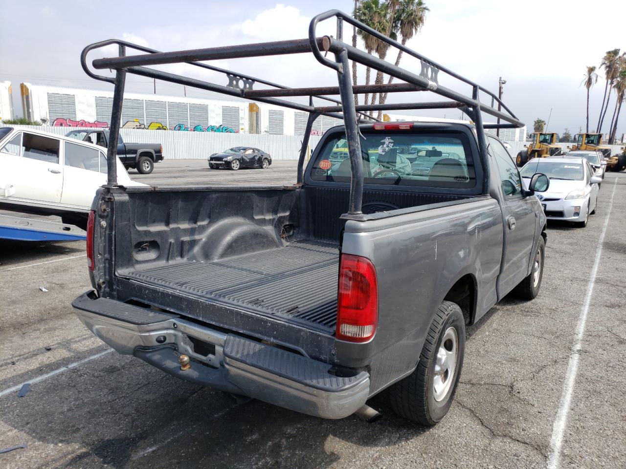 Photo 4 from auction – 2003 FORD F150 with VIN 1FTRF17263NA73478