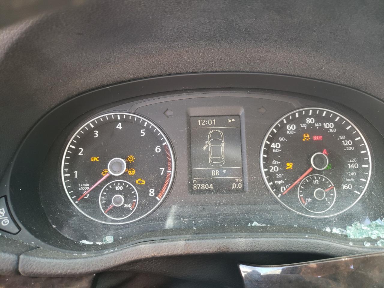 Photo 8 from auction – 2015 VOLKSWAGEN PASSAT SEL with VIN 1VWCT7A36FC038004