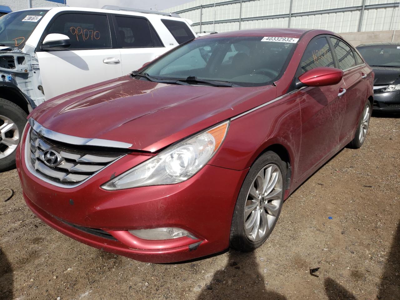 Photo 2 from auction – 2011 HYUNDAI SONATA SE with VIN 5NPEC4AC3BH306192