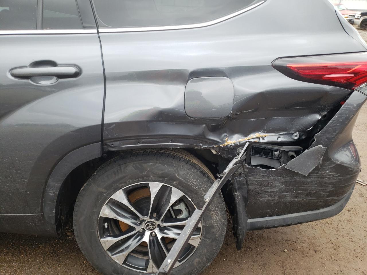 Photo 9 from auction – 2020 TOYOTA HIGHLANDER with VIN 5TDGBRCH2LS513993