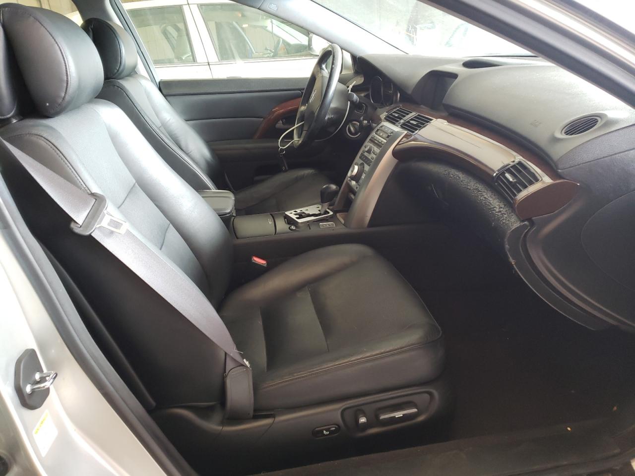 Photo 5 from auction – 2005 ACURA RL with VIN JH4KB16515C014618