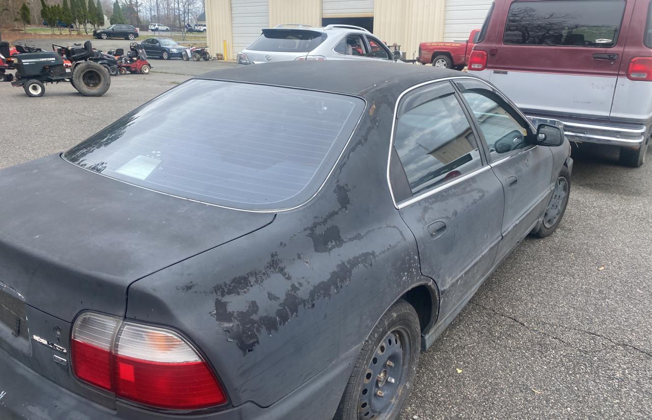 Photo 4 from auction – 1997 HONDA ACCORD LX with VIN JHMCD5636VC010780