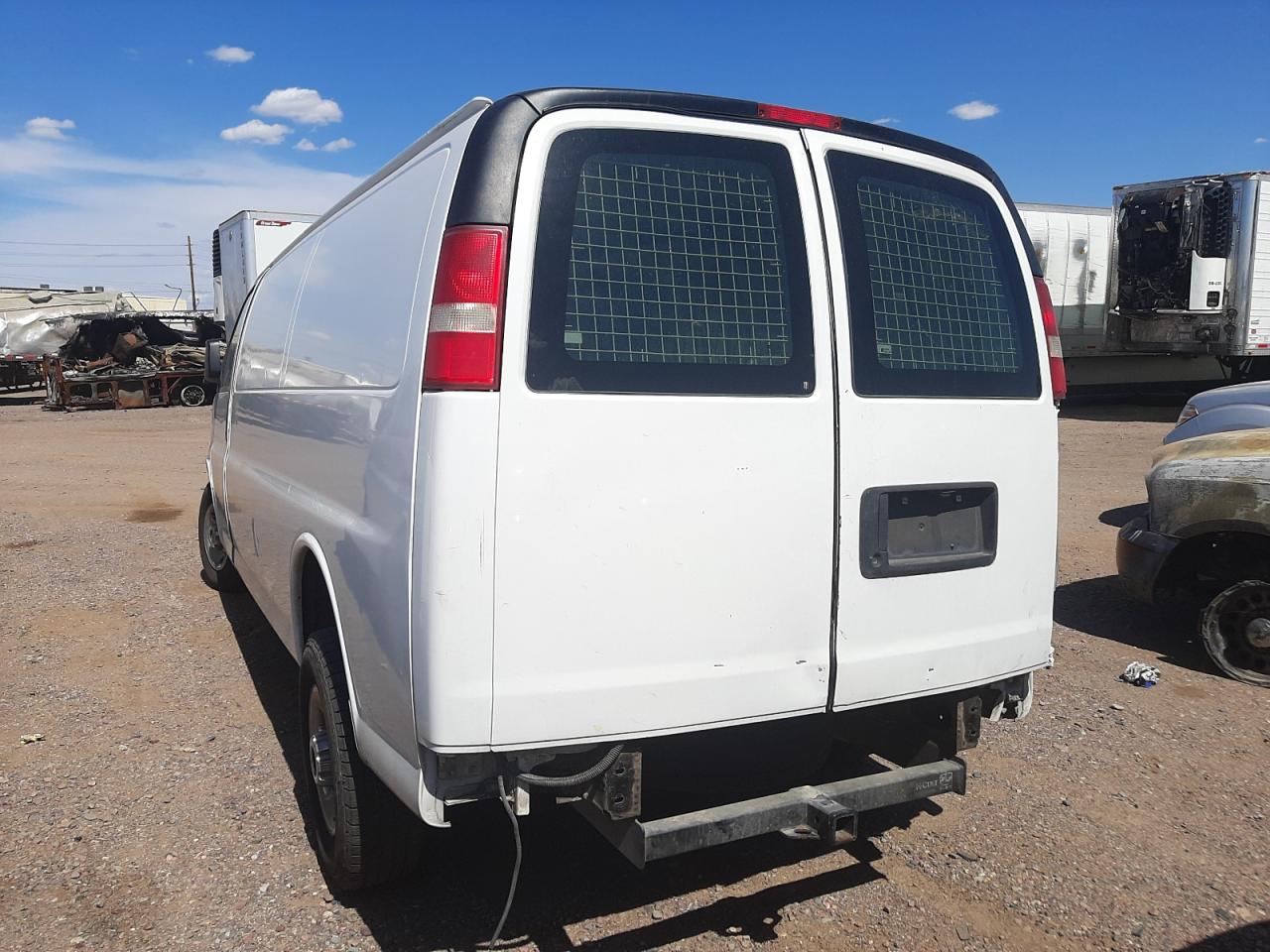Photo 3 from auction – 2011 CHEVROLET EXPRESS G2 with VIN 1GCWGGCAXB1151752