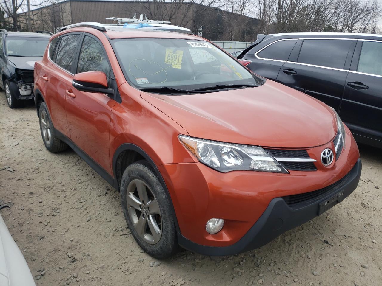 Photo 1 from auction – 2015 TOYOTA RAV4 XLE with VIN JTMRFREV4FD116950