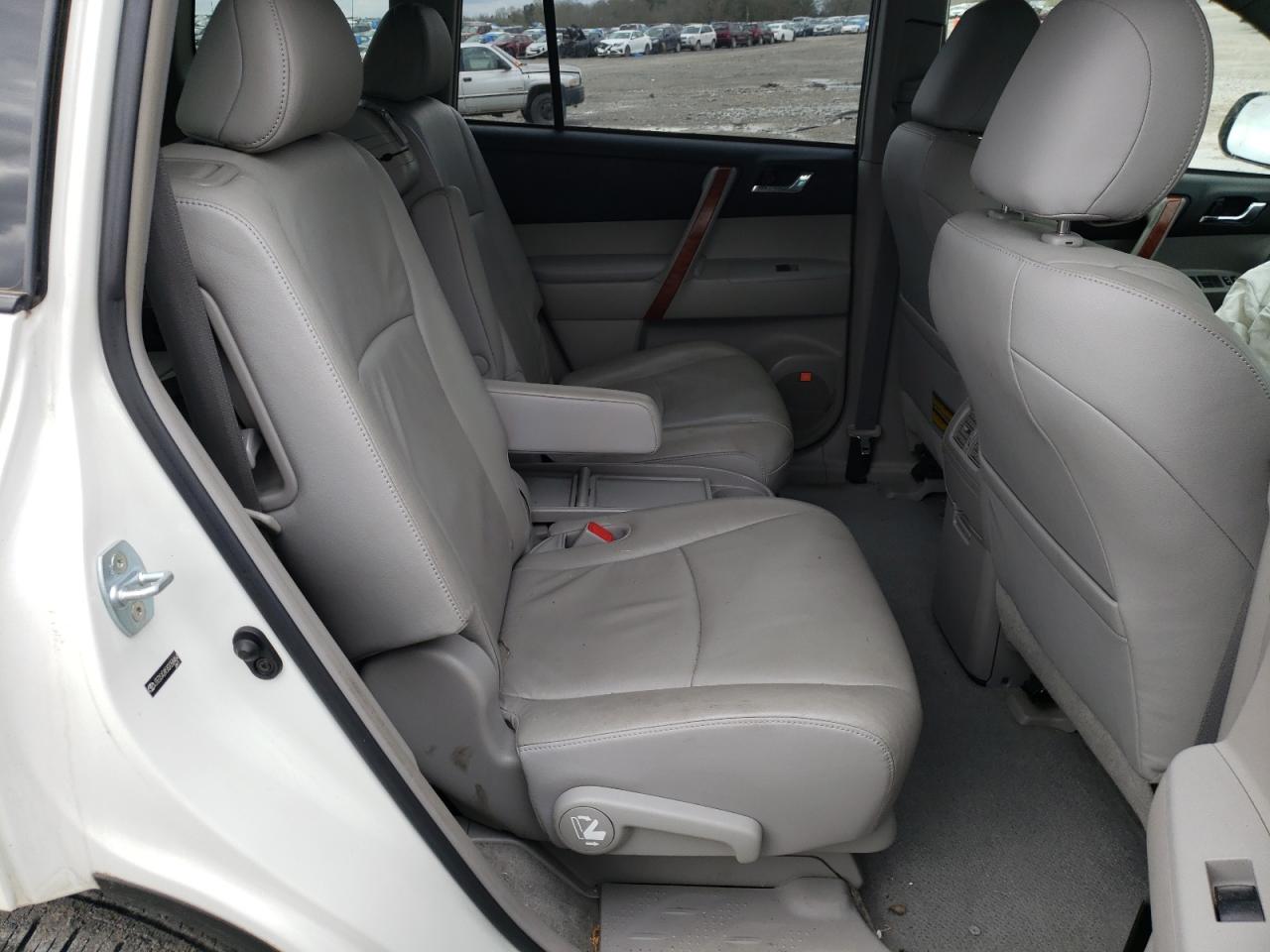 Photo 6 from auction – 2008 TOYOTA HIGHLANDER with VIN JTEDS42A582058464