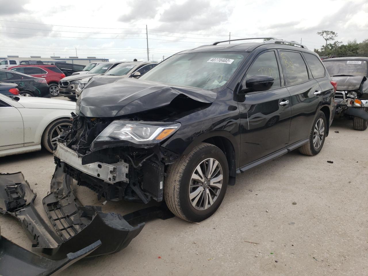 Photo 2 from auction – 2018 NISSAN PATHFINDER with VIN 5N1DR2MN8JC651672