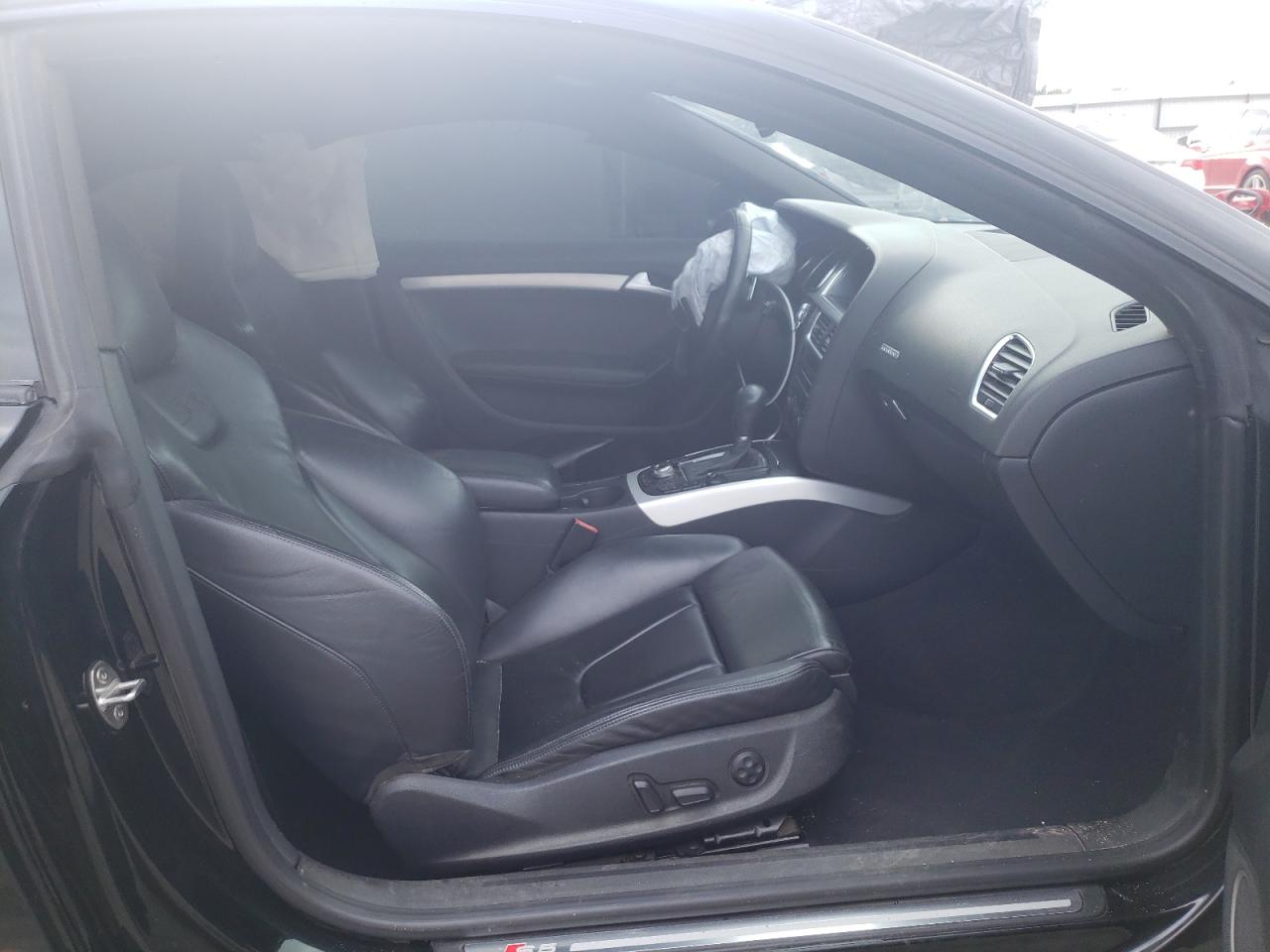 Photo 5 from auction – 2011 AUDI S5 PREMIUM with VIN WAUCVAFR4BA032907