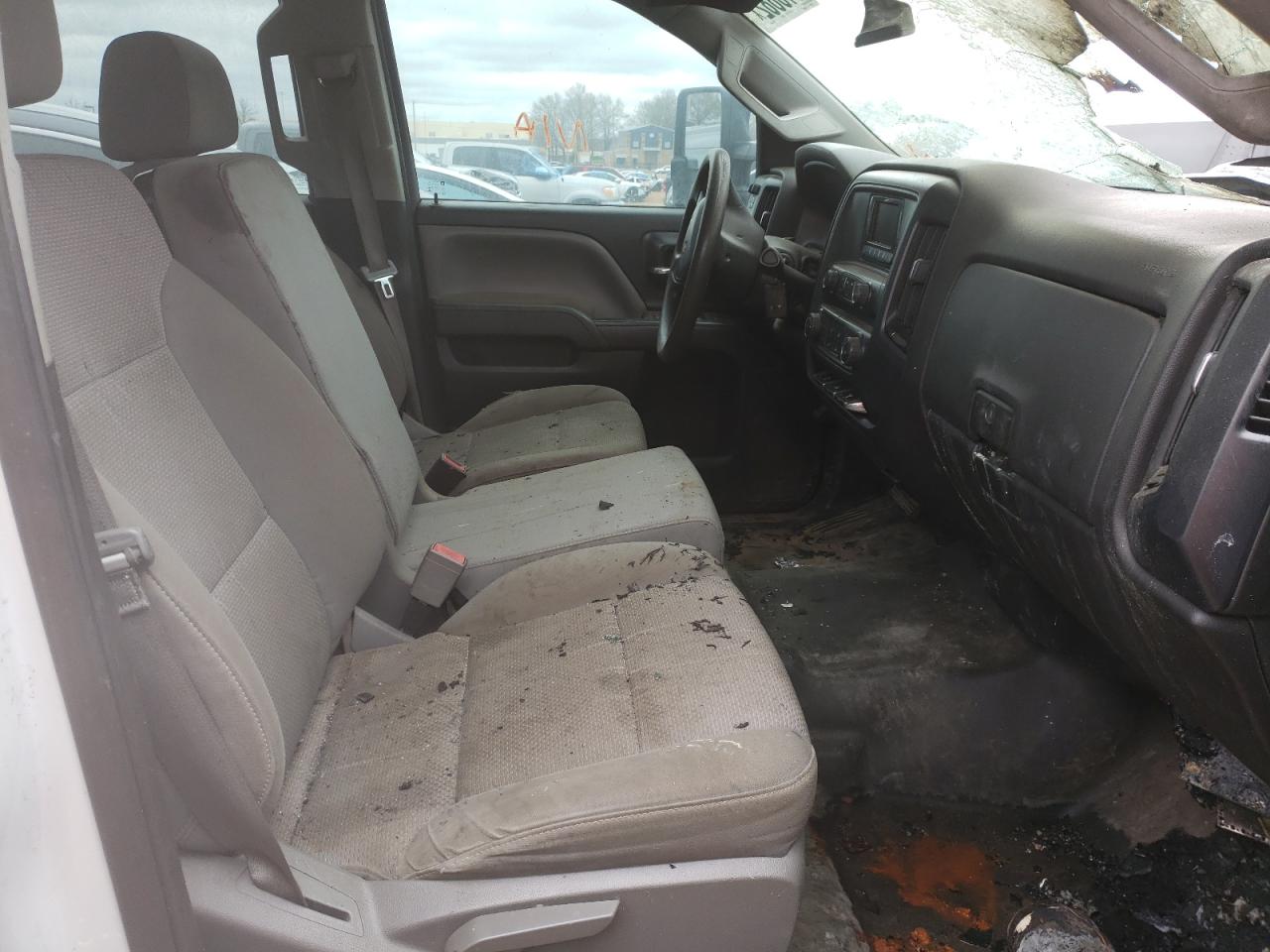 Photo 5 from auction – 2015 CHEVROLET SILVERADO with VIN 1GC1CUE8XFF647917