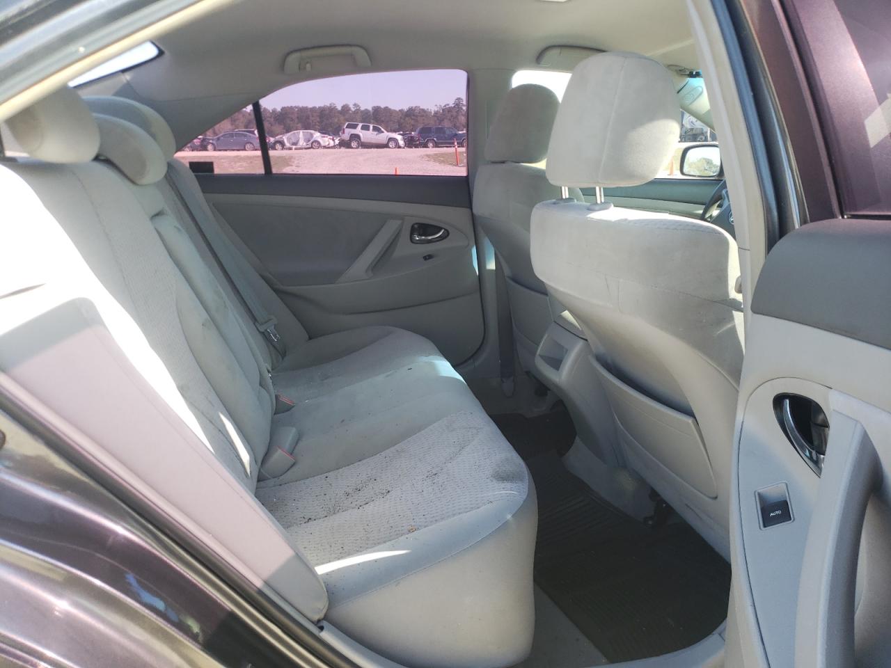 Photo 6 from auction – 2010 TOYOTA CAMRY BASE with VIN 4T4BF3EK7AR065944