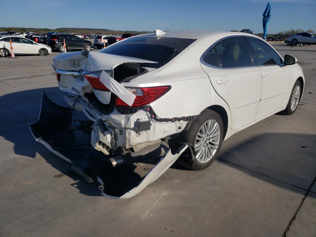 Photo 4 from auction – 2015 LEXUS ES 350 with VIN JTHBK1GG3F2177309