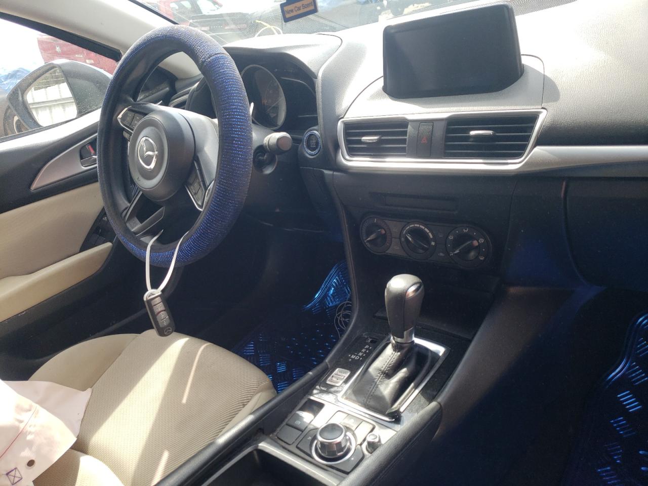Photo 9 from auction – 2018 MAZDA 3 SPORT with VIN 3MZBN1U76JM207849