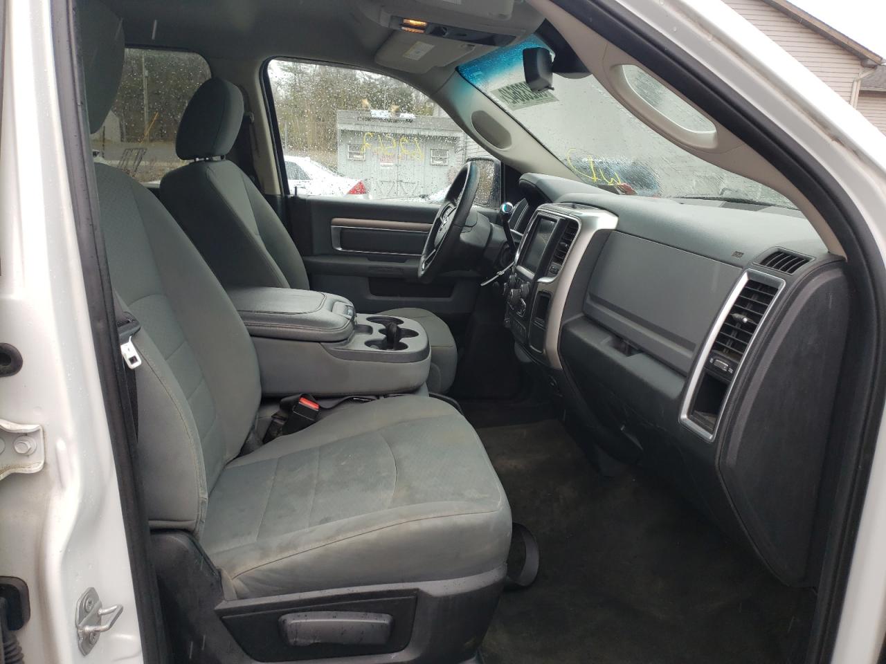 Photo 5 from auction – 2017 RAM 2500 SLT with VIN 3C6UR5DL2HG693385
