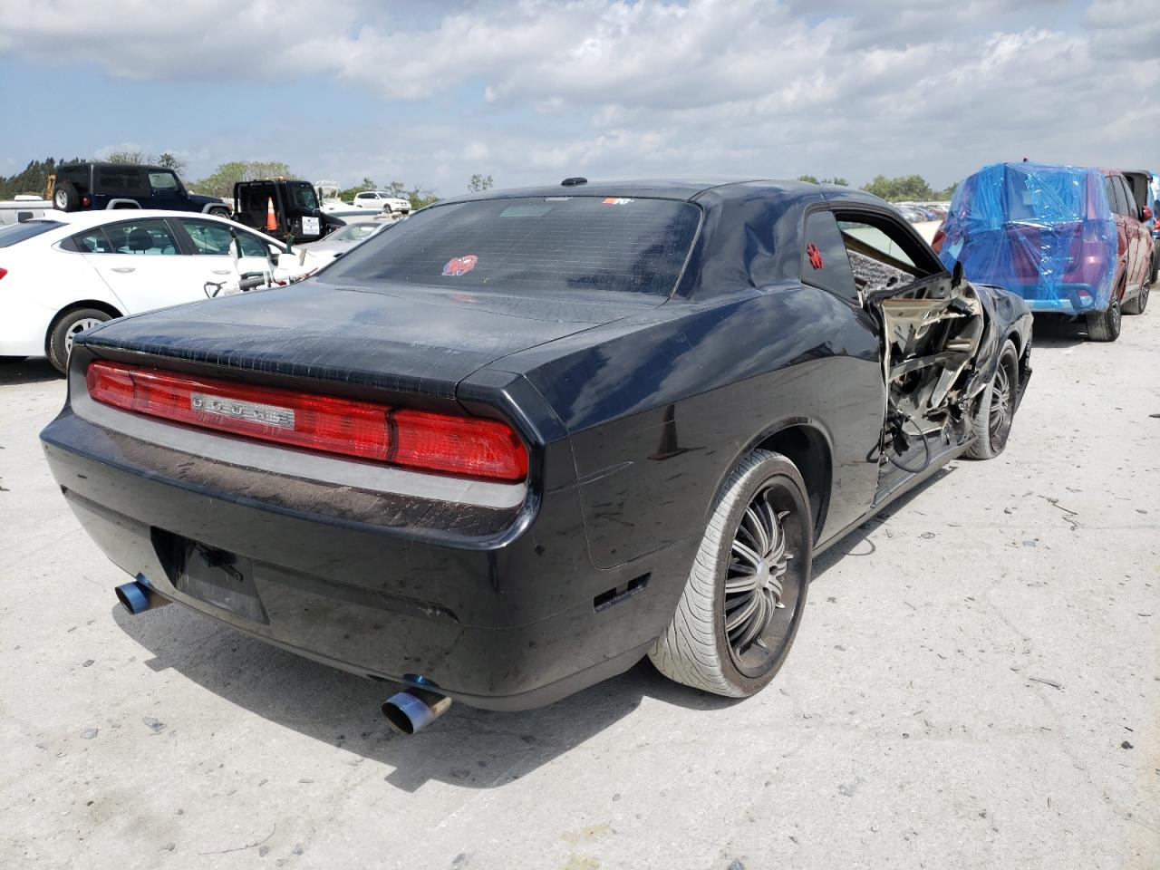 Photo 4 from auction – 2012 DODGE CHALLENGER with VIN 2C3CDYAG5CH291482