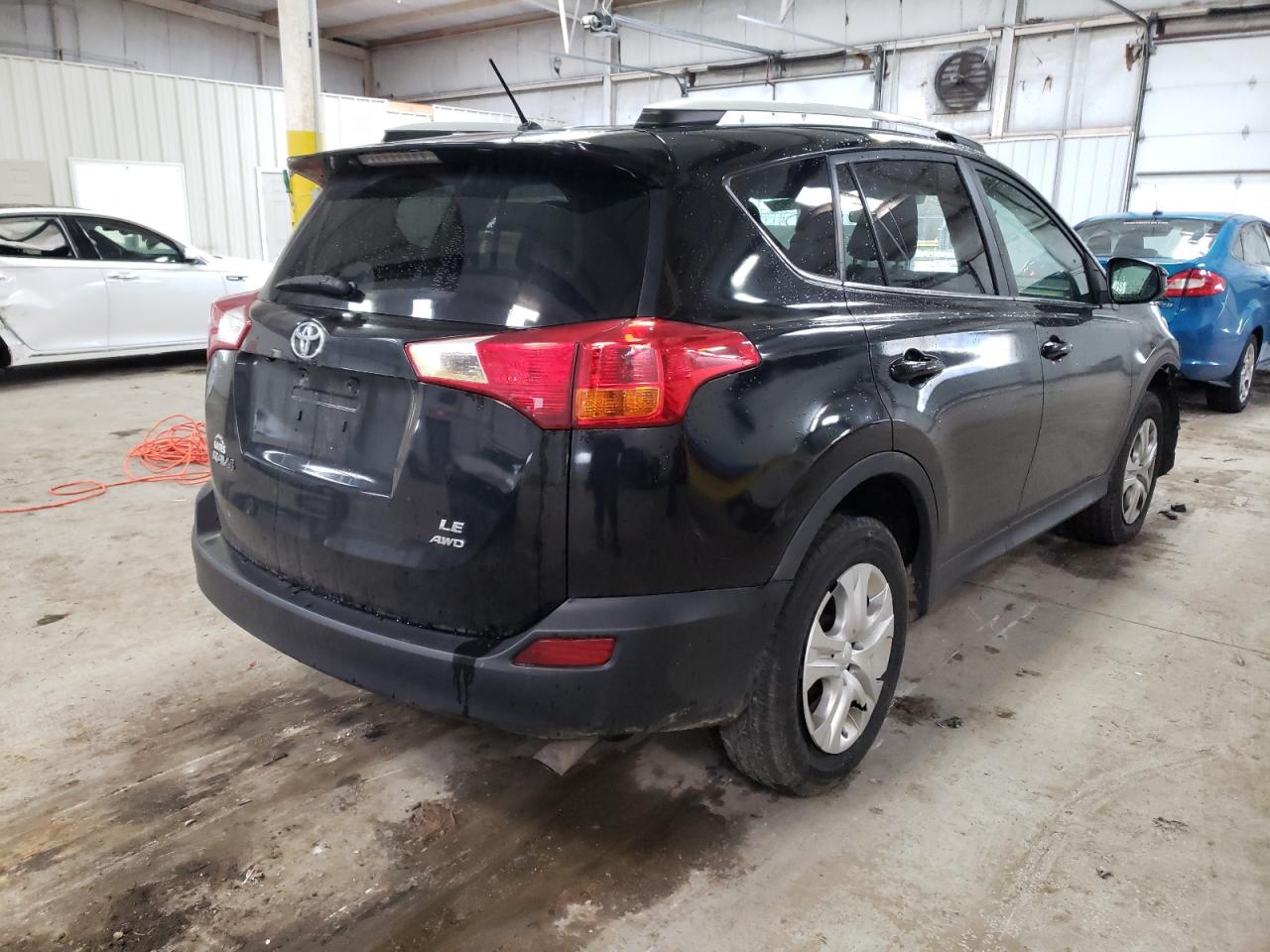 Photo 4 from auction – 2014 TOYOTA RAV4 LE with VIN 2T3BFREV7EW131171