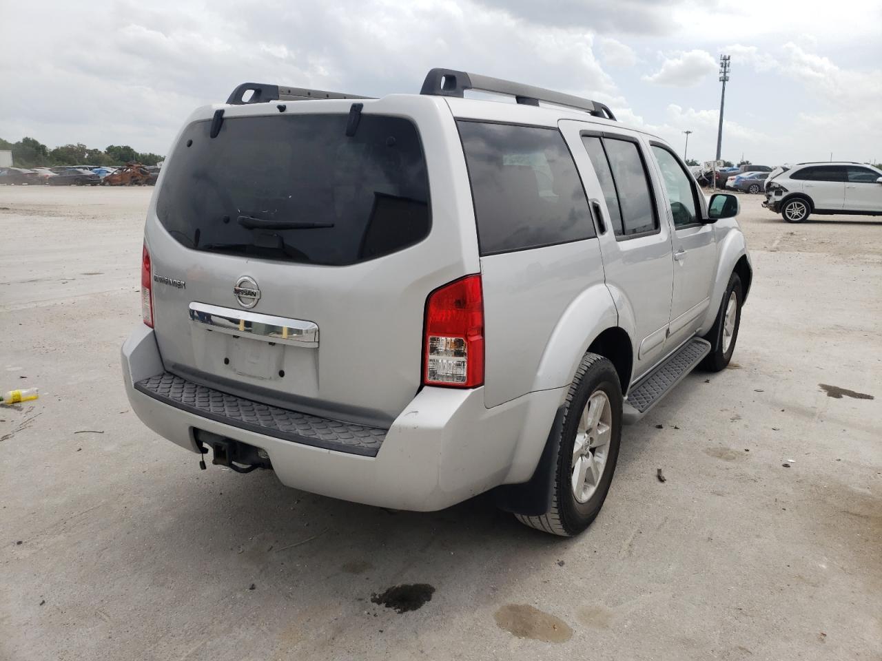 Photo 4 from auction – 2012 NISSAN PATHFINDER with VIN 5N1AR1NN0CC618020
