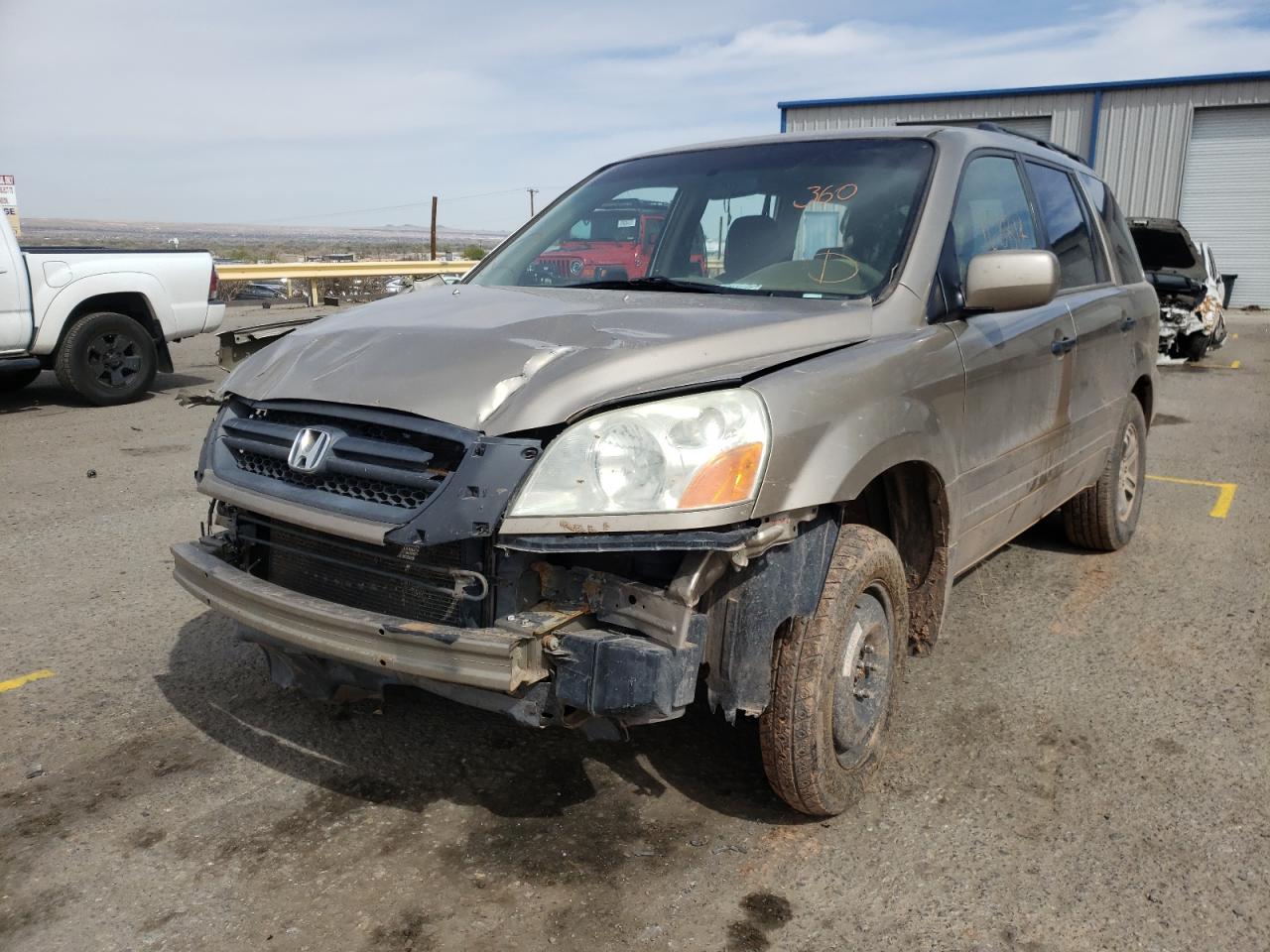 Photo 2 from auction – 2004 HONDA PILOT EXL with VIN 2HKYF18534H613133