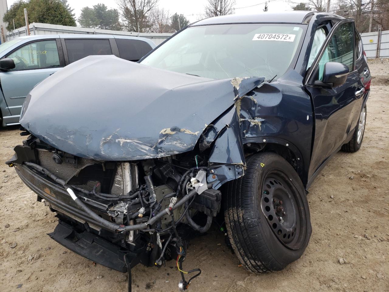 Photo 2 from auction – 2015 NISSAN ROGUE S with VIN 5N1AT2MK6FC809847