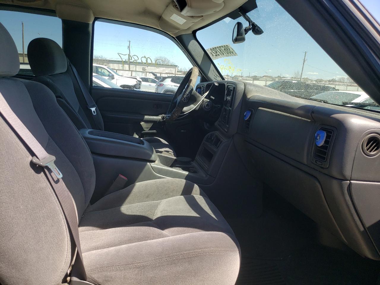 Photo 5 from auction – 2004 GMC NEW SIERRA with VIN 1GTEK19T44E339744