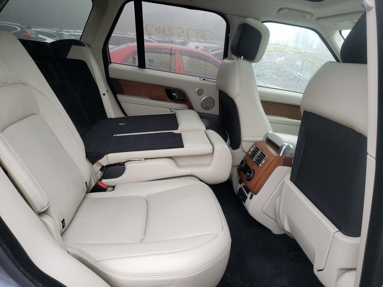 Photo 6 from auction – 2018 LAND ROVER RANGE ROVE with VIN SALGS2SV4JA385516
