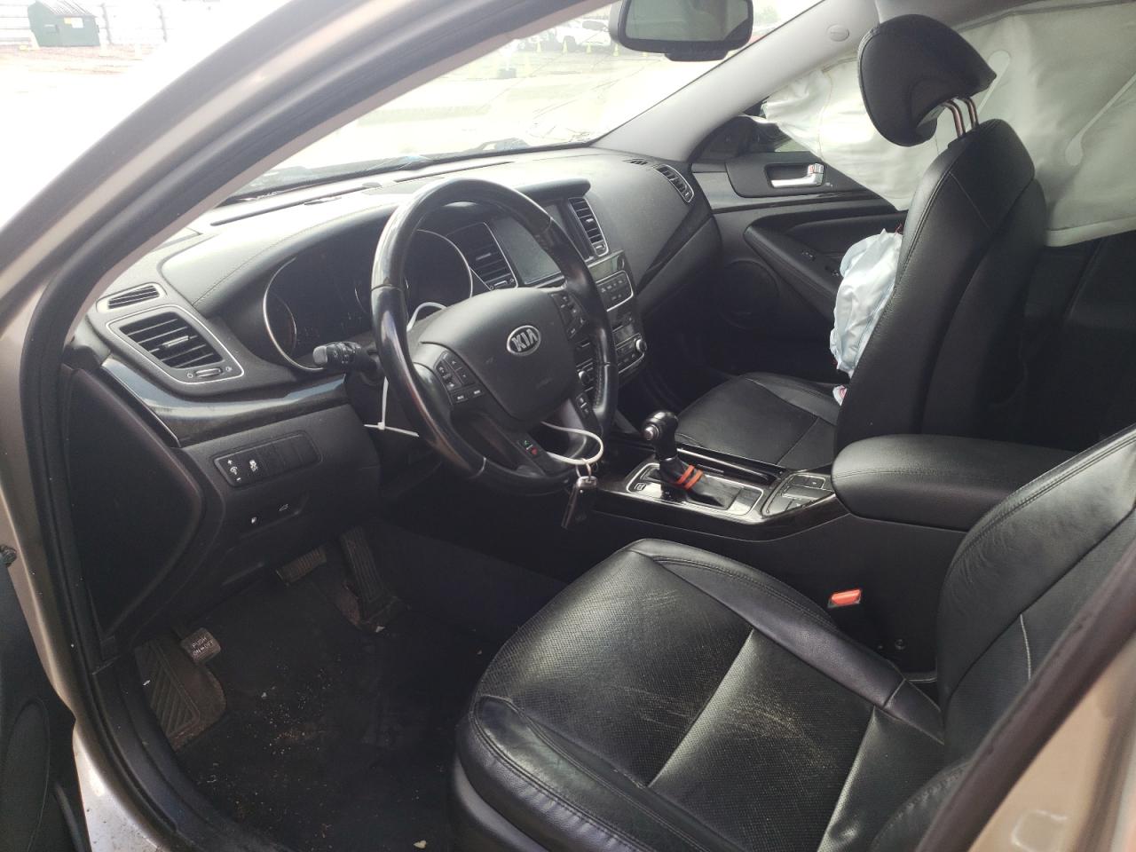 Photo 5 from auction – 2014 KIA CADENZA PR with VIN KNALN4D72E5166878