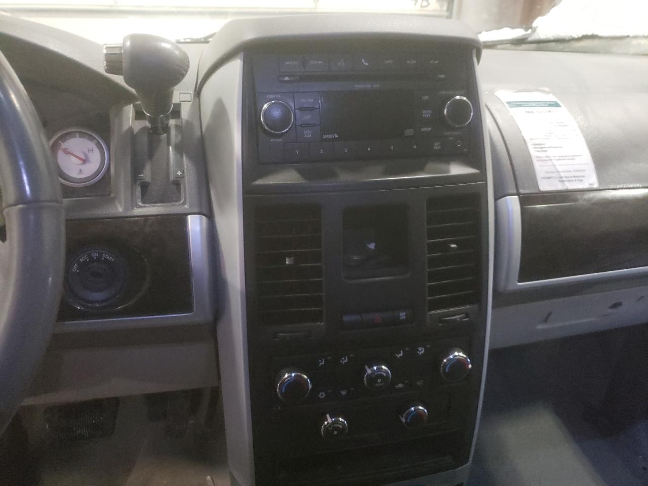 Photo 9 from auction – 2010 DODGE GRAND CARA with VIN 2D4RN5D11AR134535