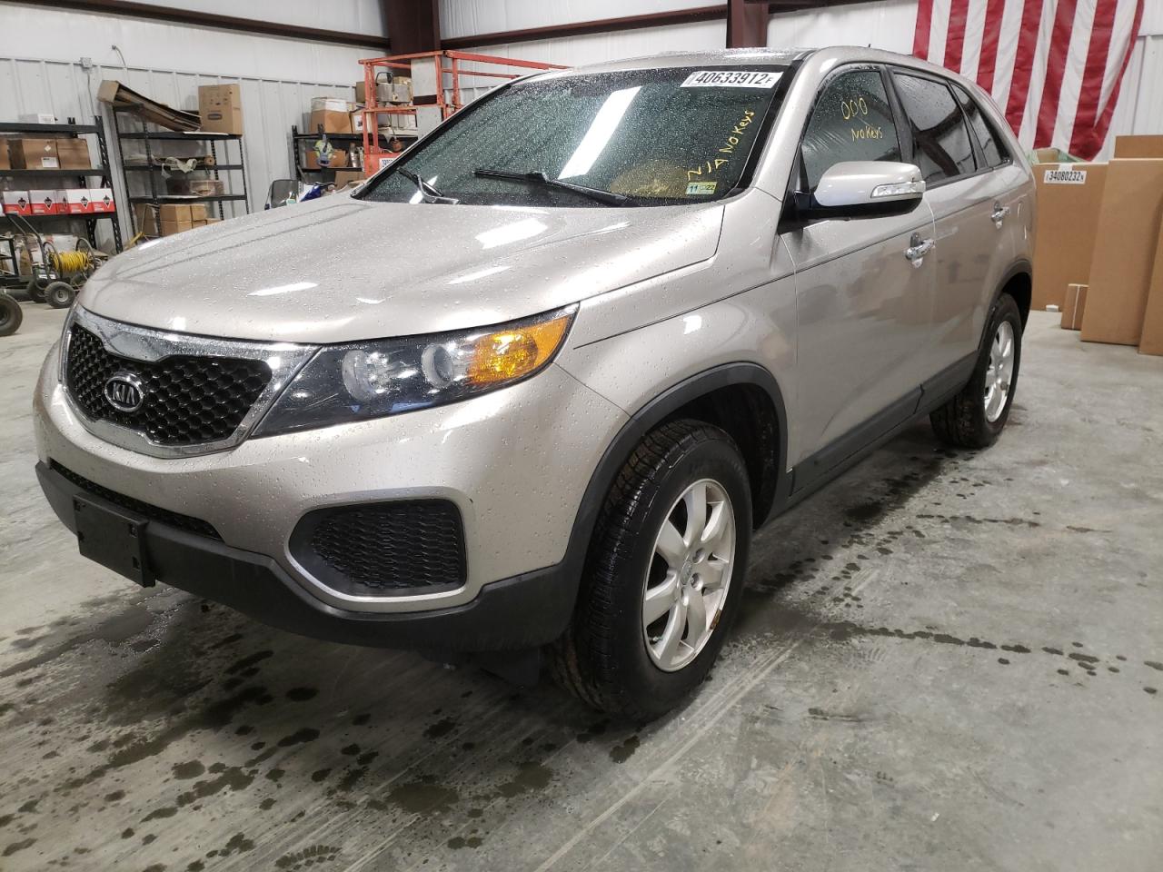 Photo 2 from auction – 2013 KIA SORENTO LX with VIN 5XYKT3A11DG334918