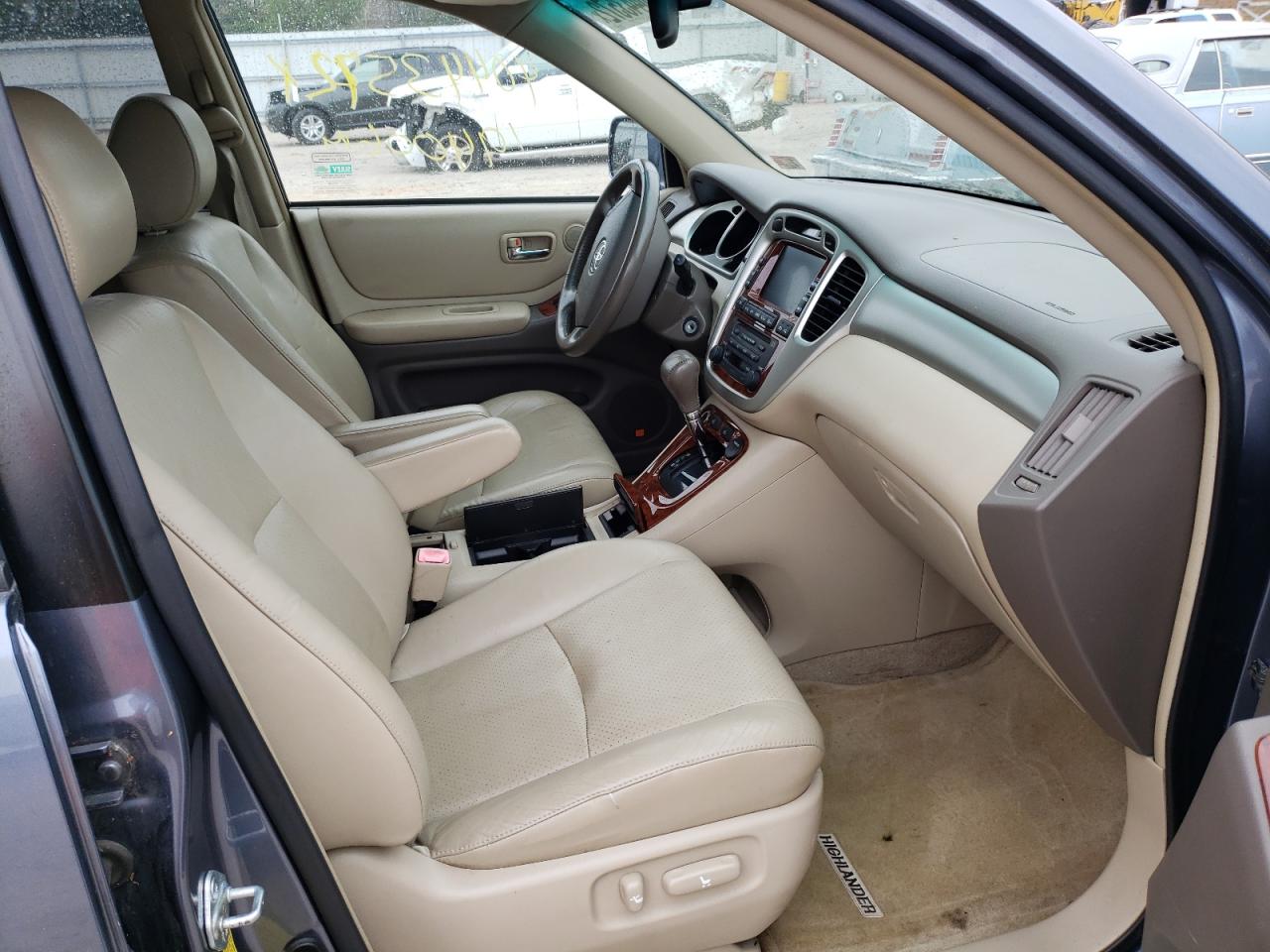 Photo 5 from auction – 2006 TOYOTA HIGHLANDER with VIN JTEDW21A860001310