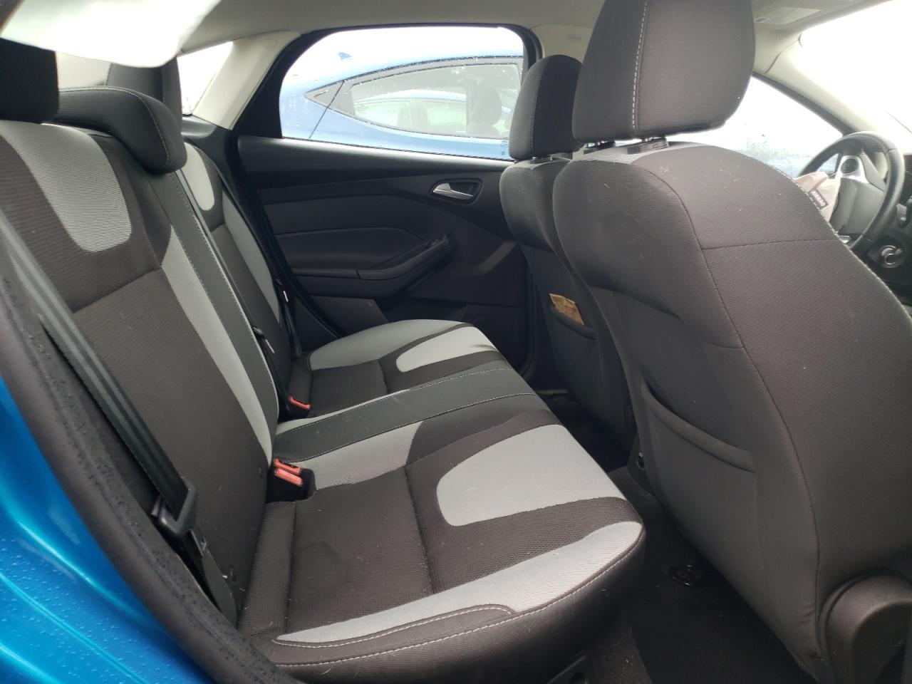 Photo 6 from auction – 2014 FORD FOCUS SE with VIN 1FADP3F27EL437674