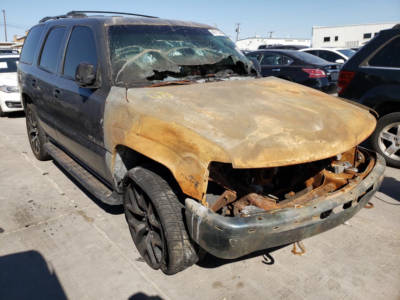 CHEVROLET TAHOE C150 2001 with VIN 1GNEC13T91R123762 - Photo from auction