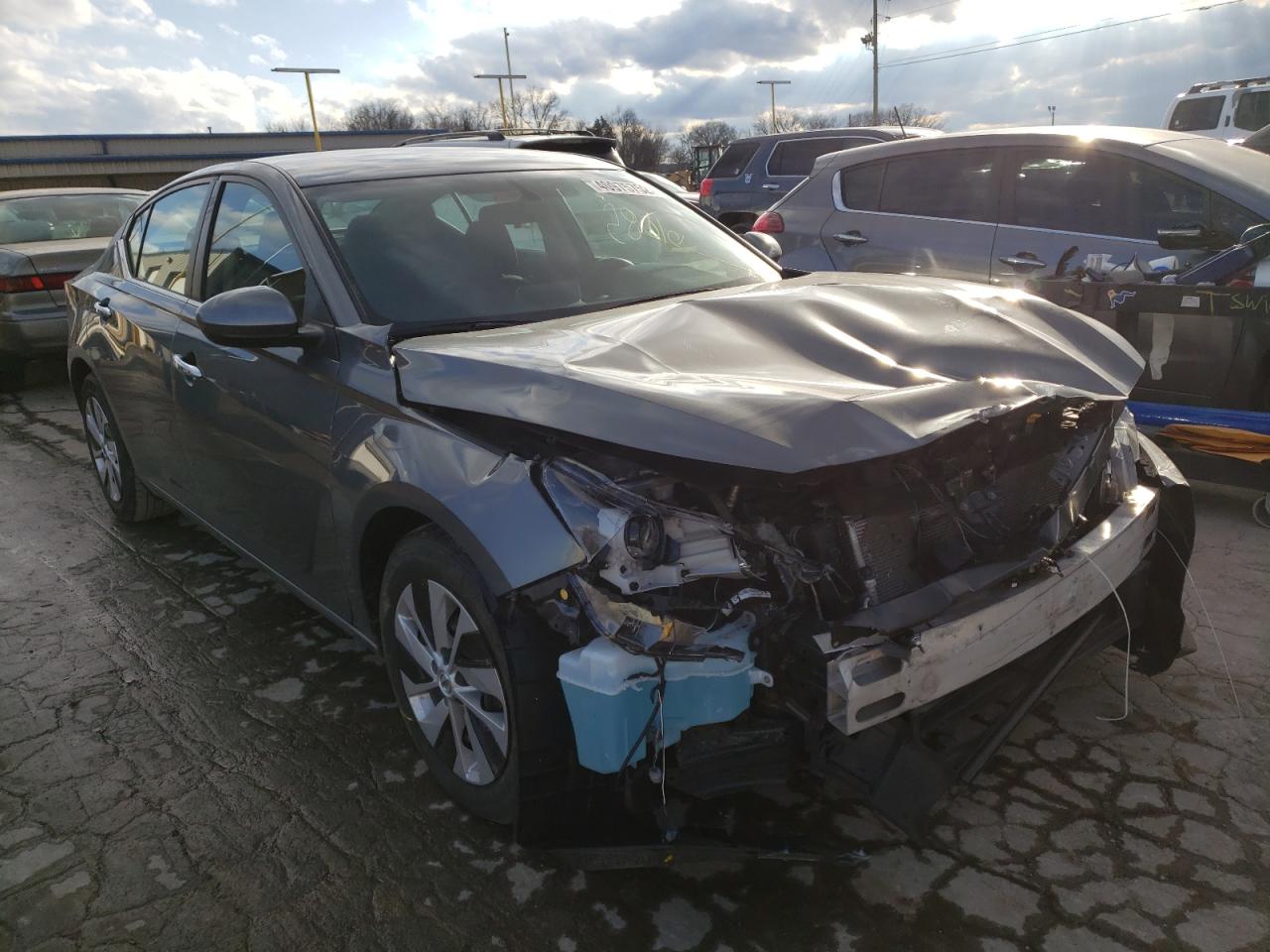 NISSAN ALTIMA S 2019 with VIN 1N4BL4BVXKC165092 - Photo from auction