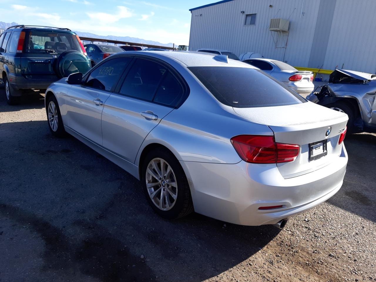 Photo 3 from auction – 2018 BMW 320 I with VIN WBA8A9C52JAH12324
