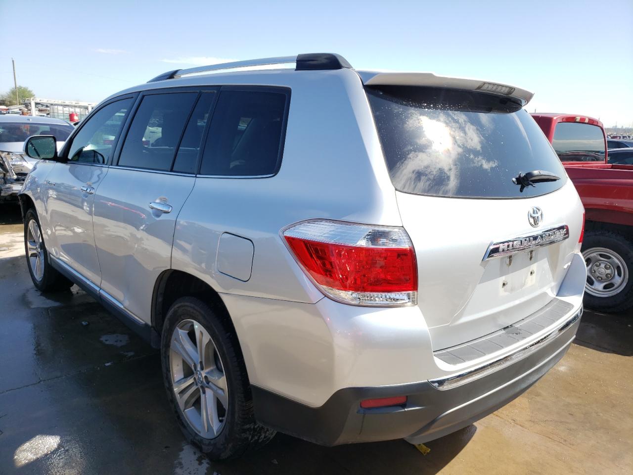 Photo 3 from auction – 2012 TOYOTA HIGHLANDER with VIN 5TDDK3EH3CS153517