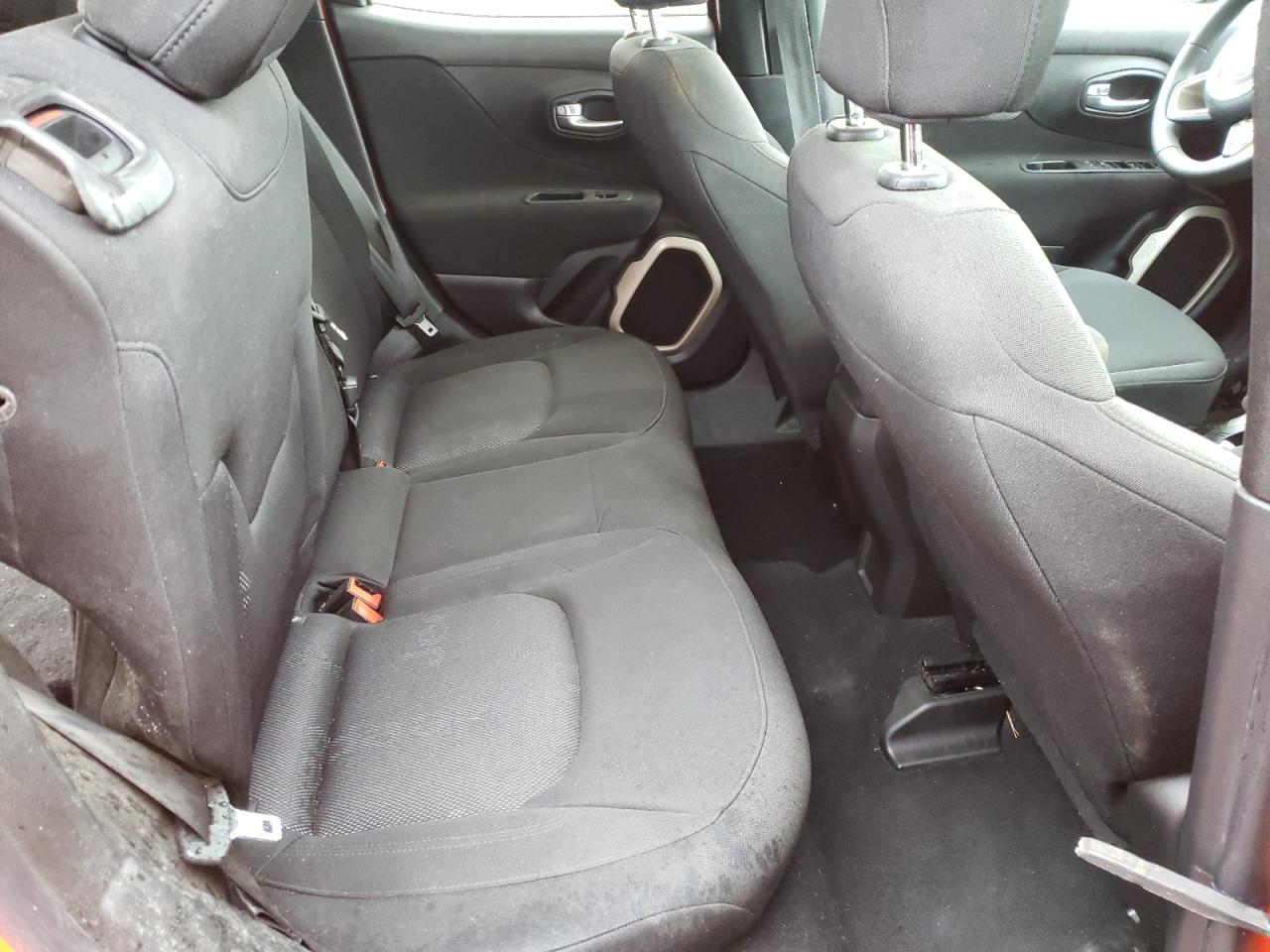 Photo 6 from auction – 2016 JEEP RENEGADE S with VIN ZACCJBAT7GPE42261