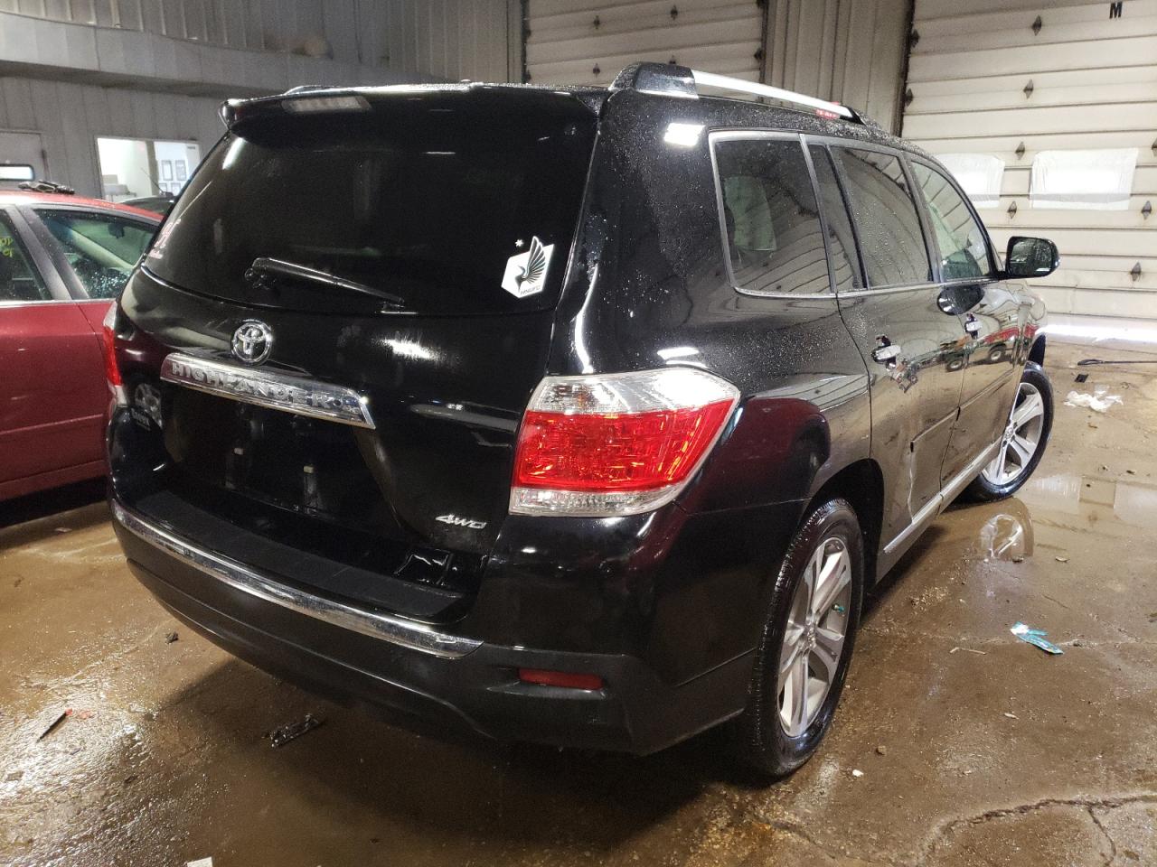 Photo 4 from auction – 2012 TOYOTA HIGHLANDER with VIN 5TDDK3EH3CS140704