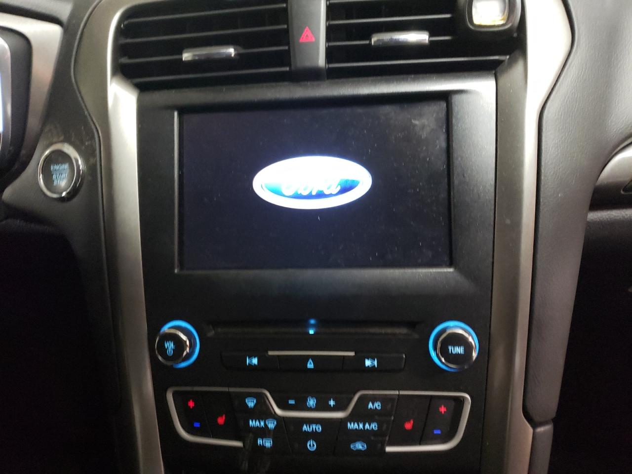 Photo 9 from auction – 2017 FORD FUSION SE with VIN 3FA6P0HD1HR244674
