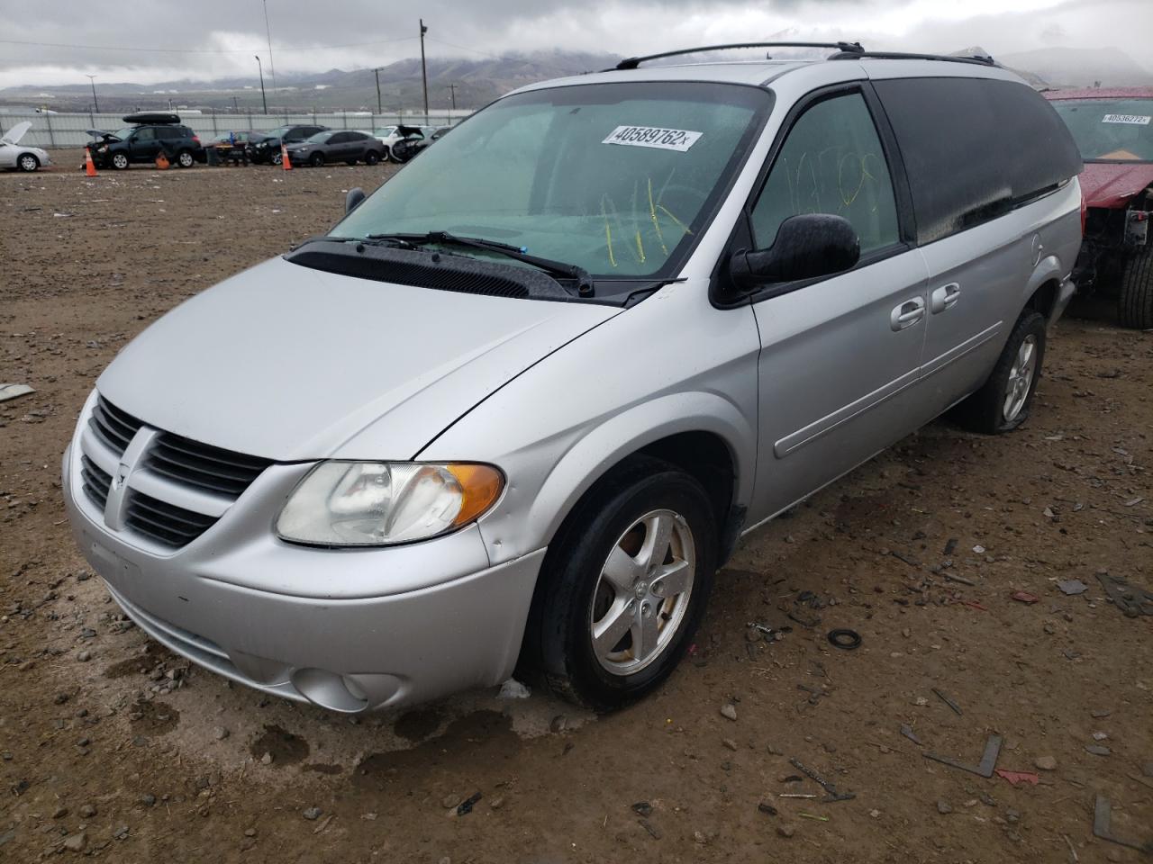 Photo 2 from auction – 2007 DODGE GRAND CARA with VIN 2D4GP44LX7R117982