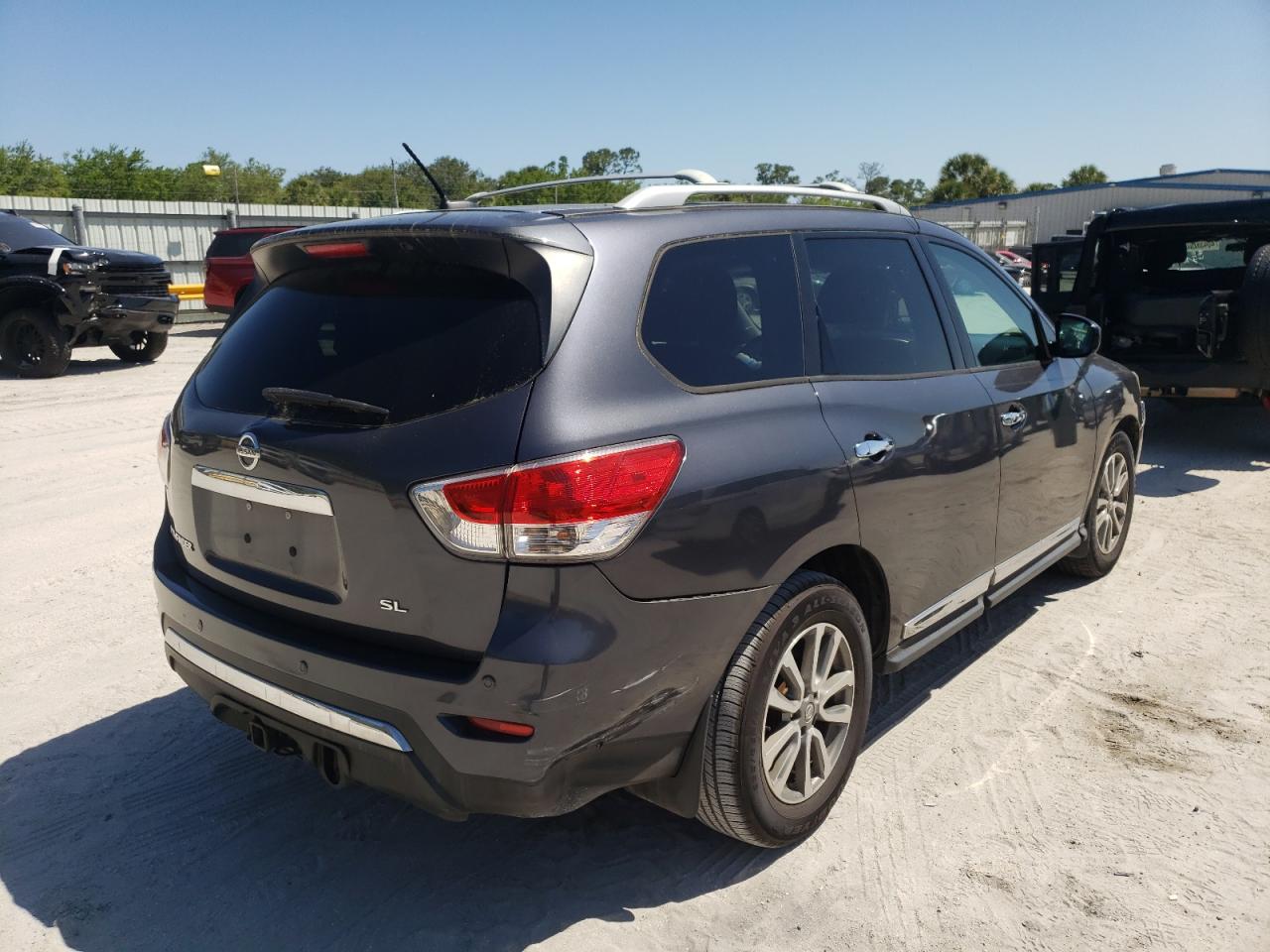 Photo 4 from auction – 2014 NISSAN PATHFINDER with VIN 5N1AR2MNXEC642173