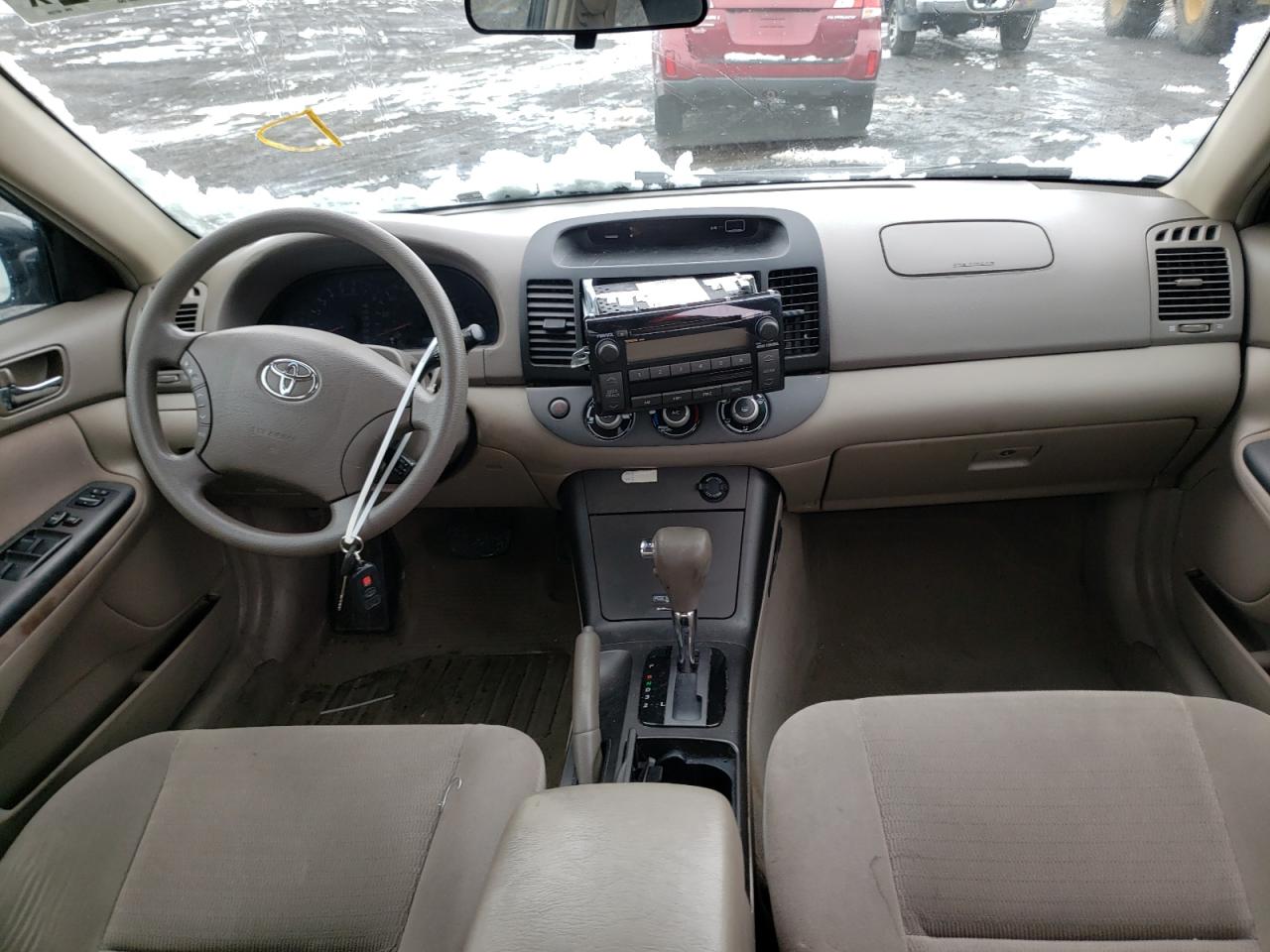 Photo 9 from auction – 2005 TOYOTA CAMRY LE with VIN 4T1BE30K55U587336