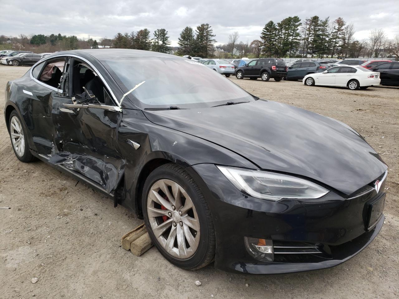 TESLA MODEL S 2017 with VIN 5YJSA1E21HF198560 - Photo from auction